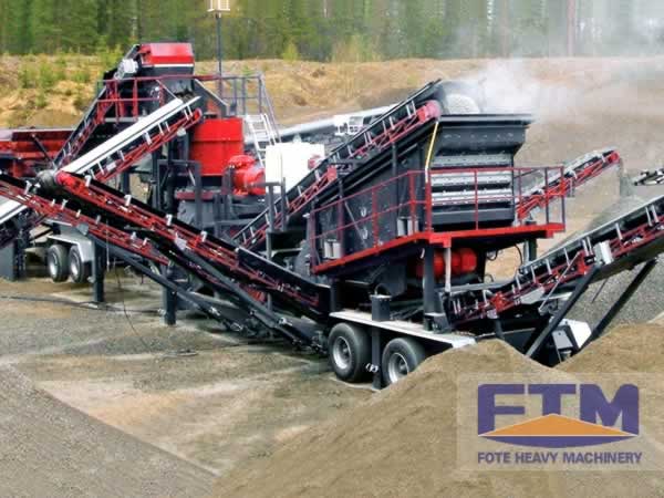 crawler type mobile crusher